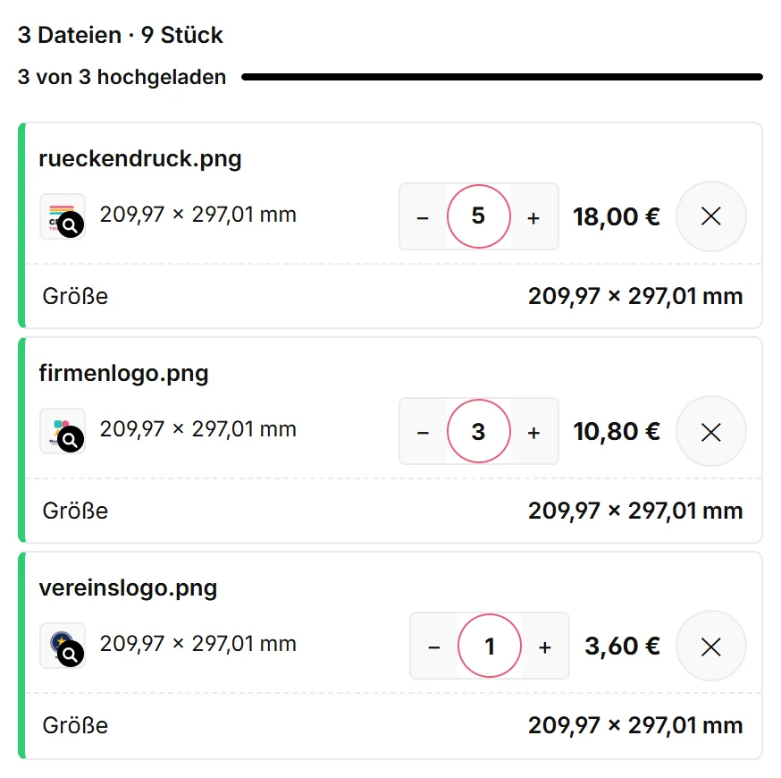 Screenshot: drei hochgeladene Druckdateien mit Stückzahl, Preis und Maßen